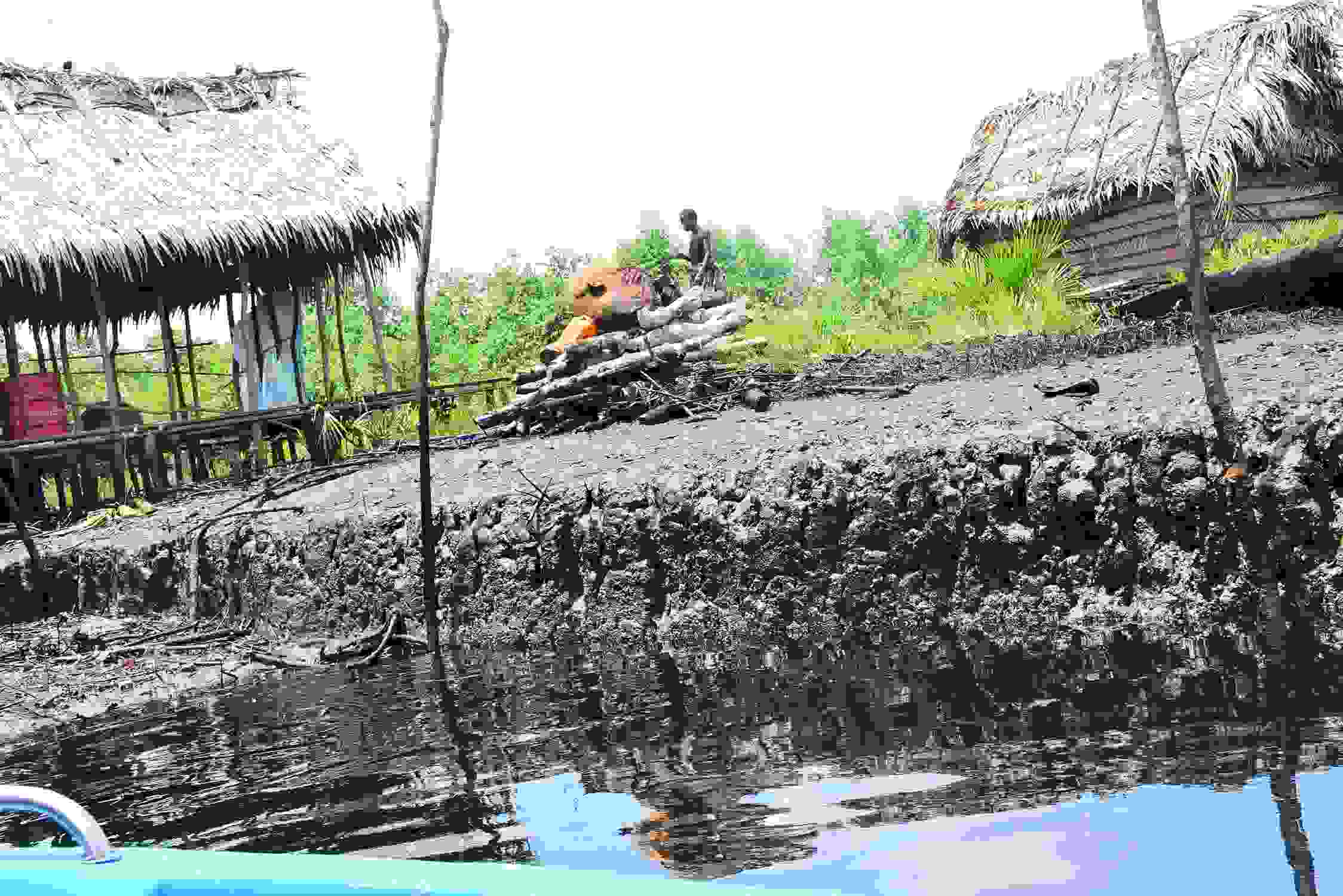 FG, Oil Firms Step In as Delta Communities Suspend Protest Over Oil Spill