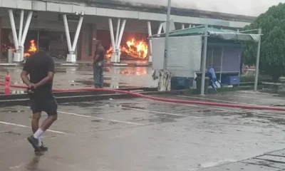 BREAKING: Fire Guts SPAR Shopping Complex In Calabar