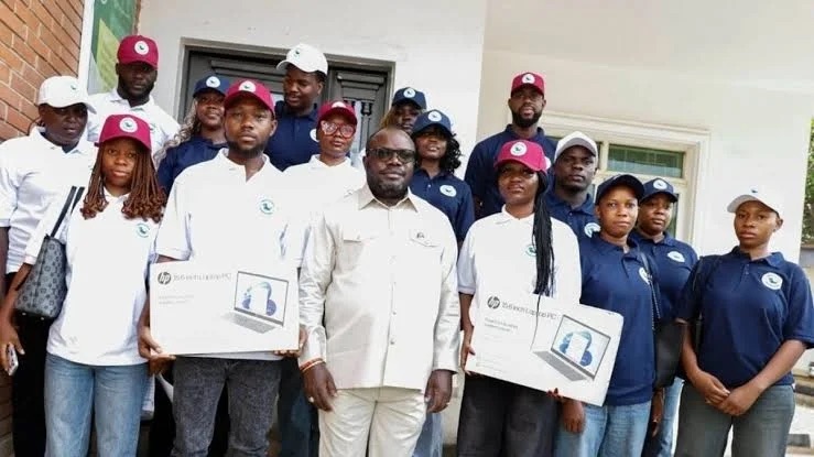 Four PAP Offshore Scholars Graduate with Master’s Degrees, Four Earn Distinction