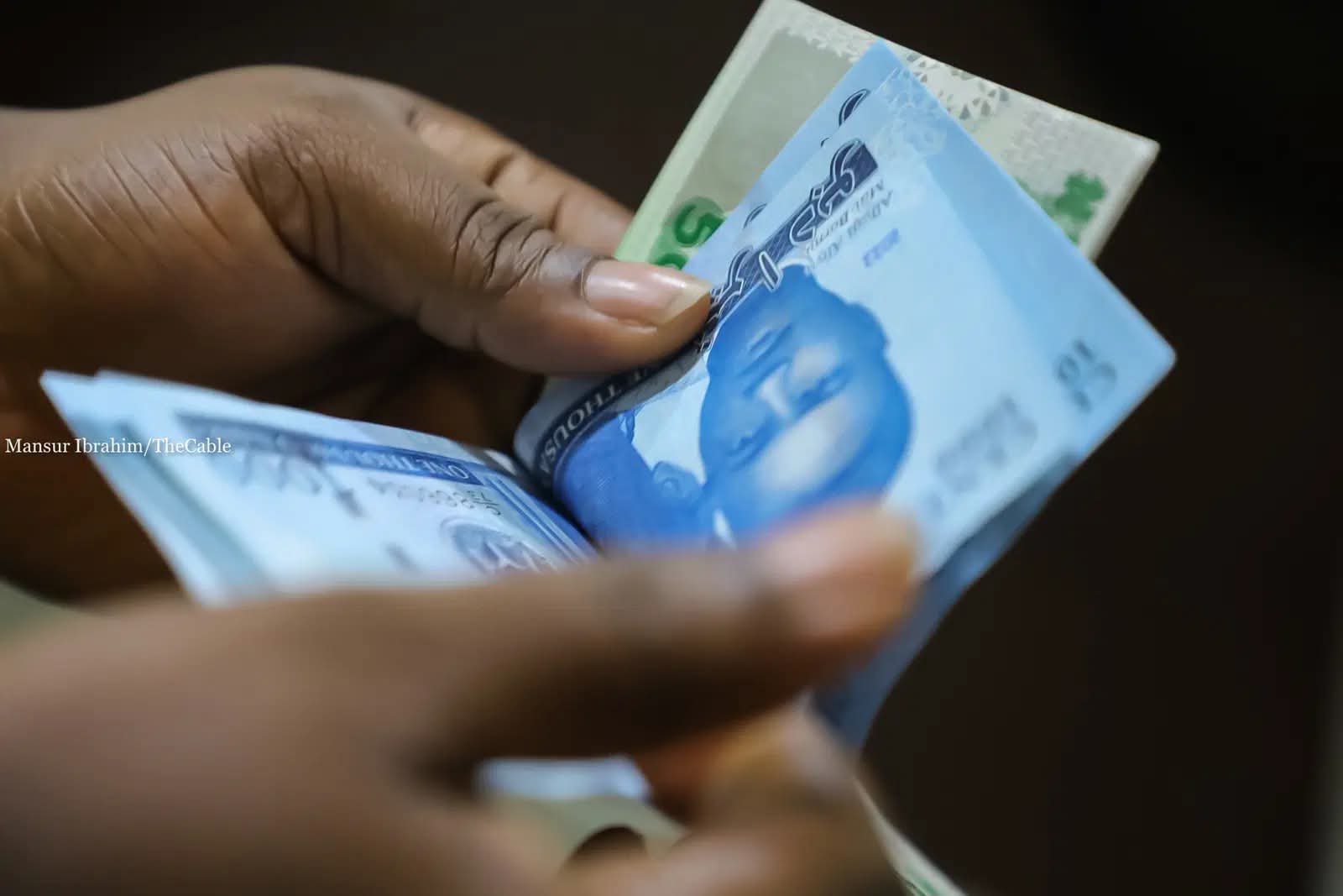 Naira Strengthens to N1,370/$ at Parallel Market