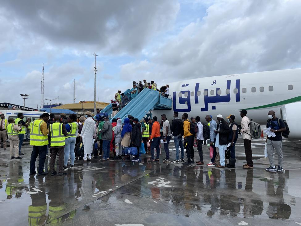 FG Receives 180 Nigerians Returning From Libya